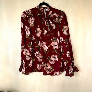 Elle Floral Top Flare Detail Sleeve & Tie Neck